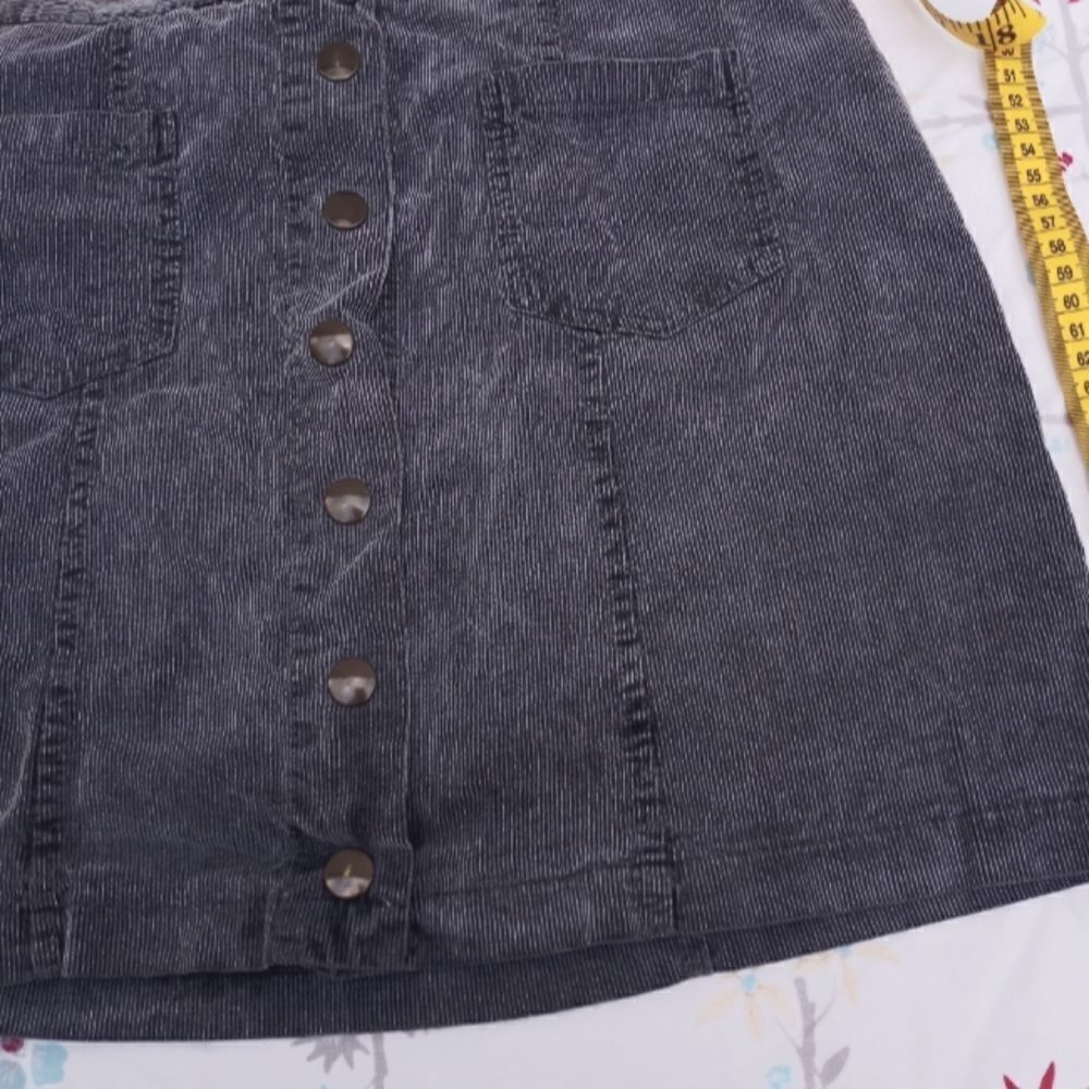 MADE IN ITALYDon't Ask Why One Size Gray Corduroy Button Pockets Women's Skirt.
